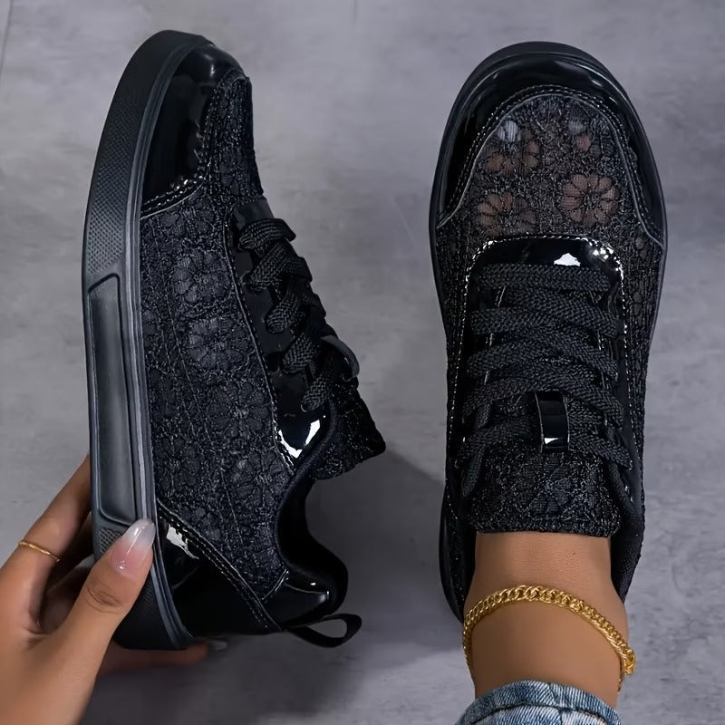 Flor | Zapatillas con encaje floral