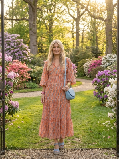 Amara | Vestido midi con escote en V y estampado geométrico