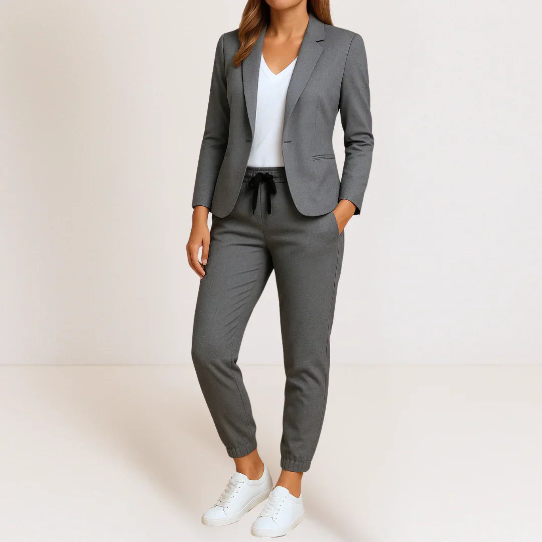 Carol™ | Elegancia moderna en un conjunto cómodo