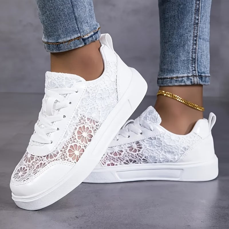 Flor | Zapatillas con encaje floral