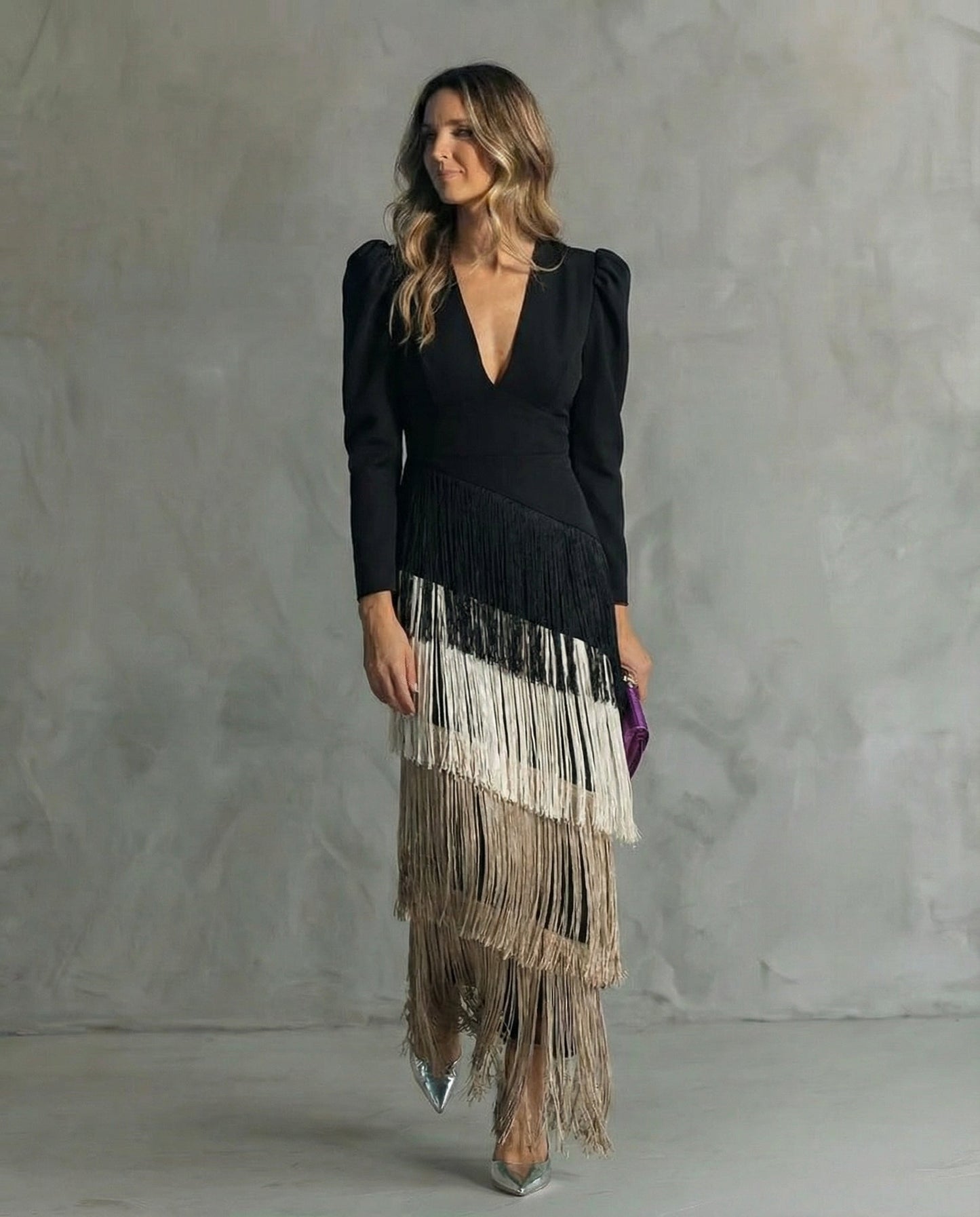 Clara | Elegante Vestido Midi Con Mangas y Flecos