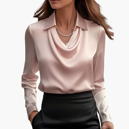 Blusa de satén para mujer con cuello drapeado y mangas largas.