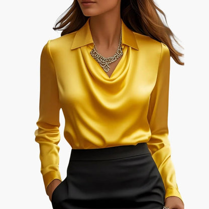 Blusa de satén para mujer con cuello drapeado y mangas largas.