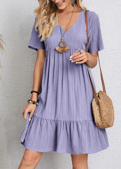 Jana | Vestido mini con cuello en V, efecto deshilachado y capas