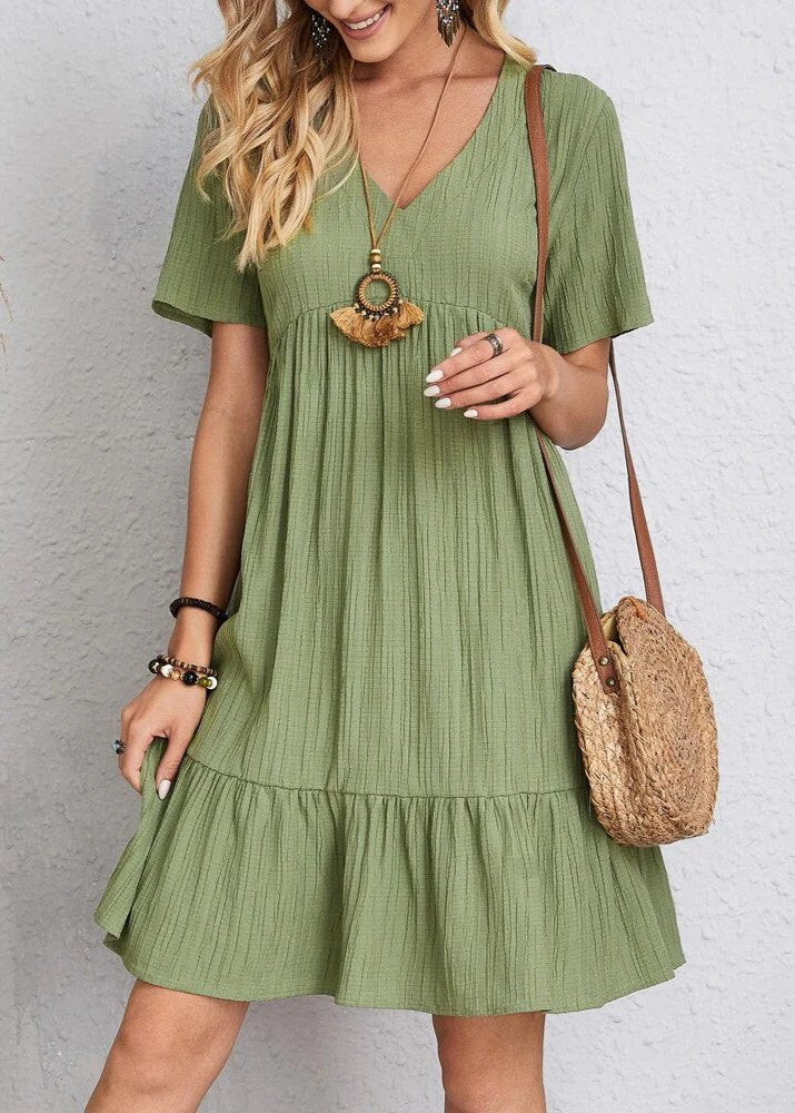 Jana | Vestido mini con cuello en V, efecto deshilachado y capas